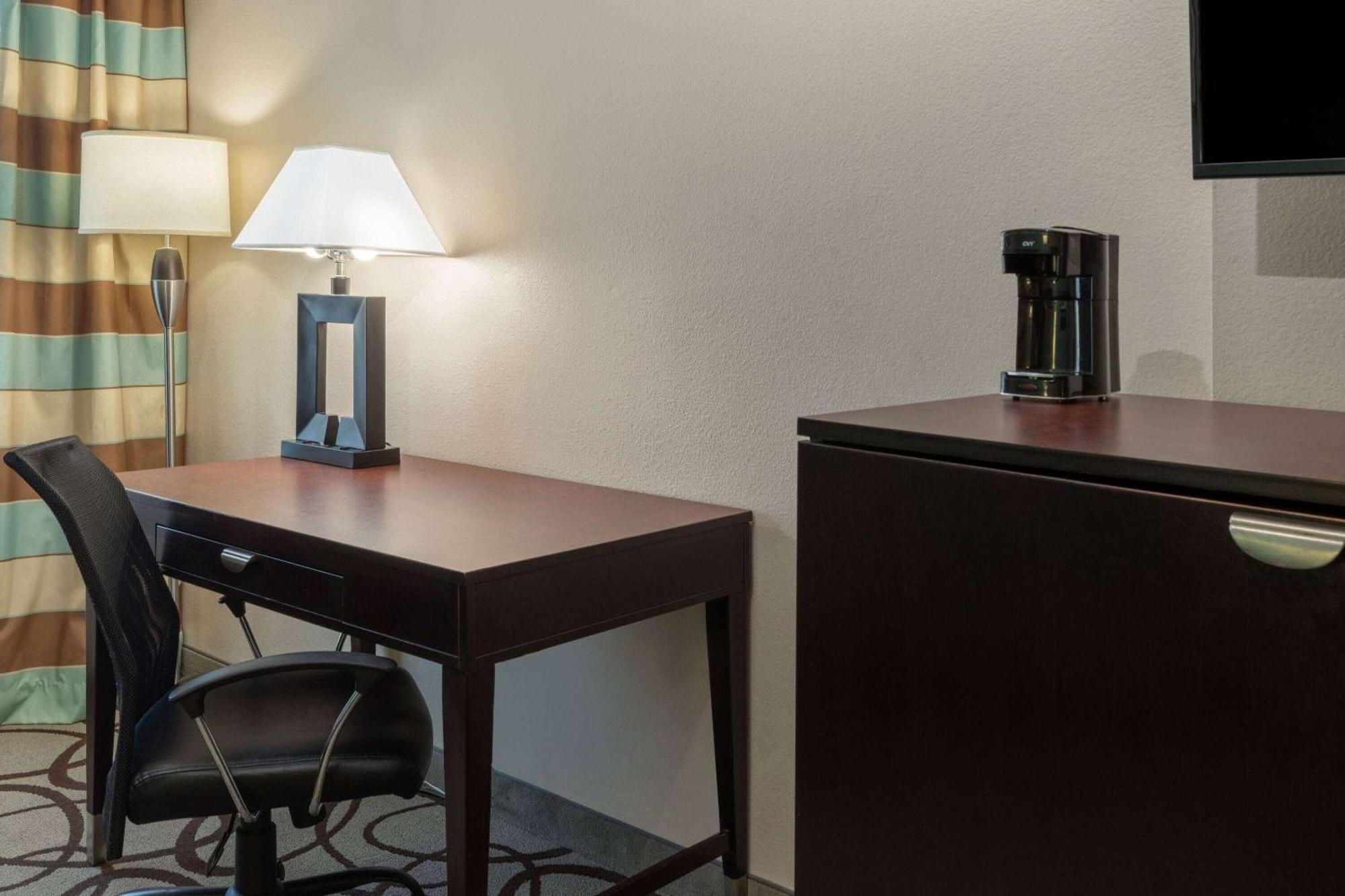 La Quinta By Wyndham Fort Worth - Lake Worth Eksteriør bilde